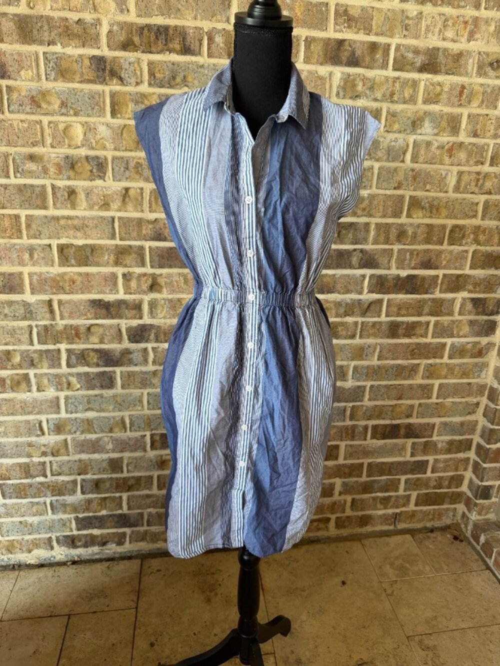 bcbg maxazria dress cotton chambray blue and white denim striped size XS